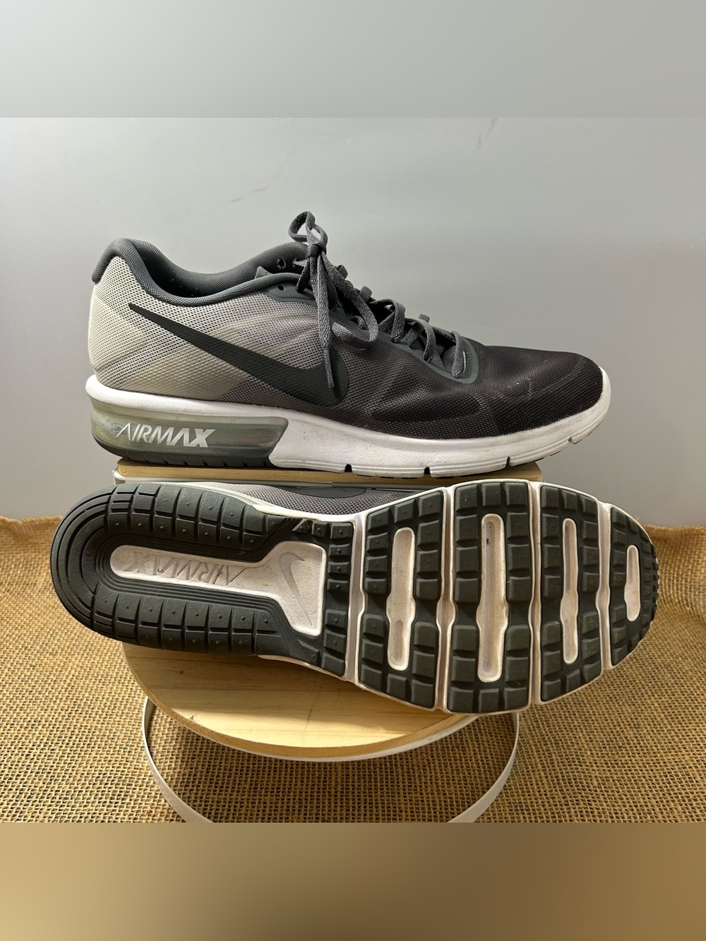 Nike Mens Air Max Sequent 719912-007 Lace-Up Sneaker Shoes Size 10 Gray Classic